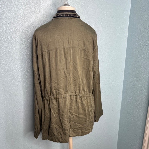Signature Studios Plus Size Green Jacket - Picture 3 of 13